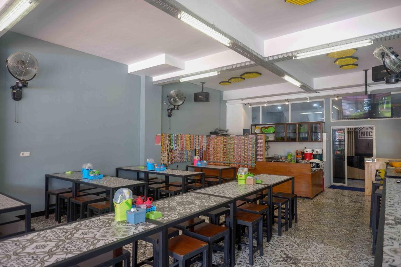 Reddoorz Plus Near Patung Kuda Undip Jatingaleh المظهر الخارجي الصورة