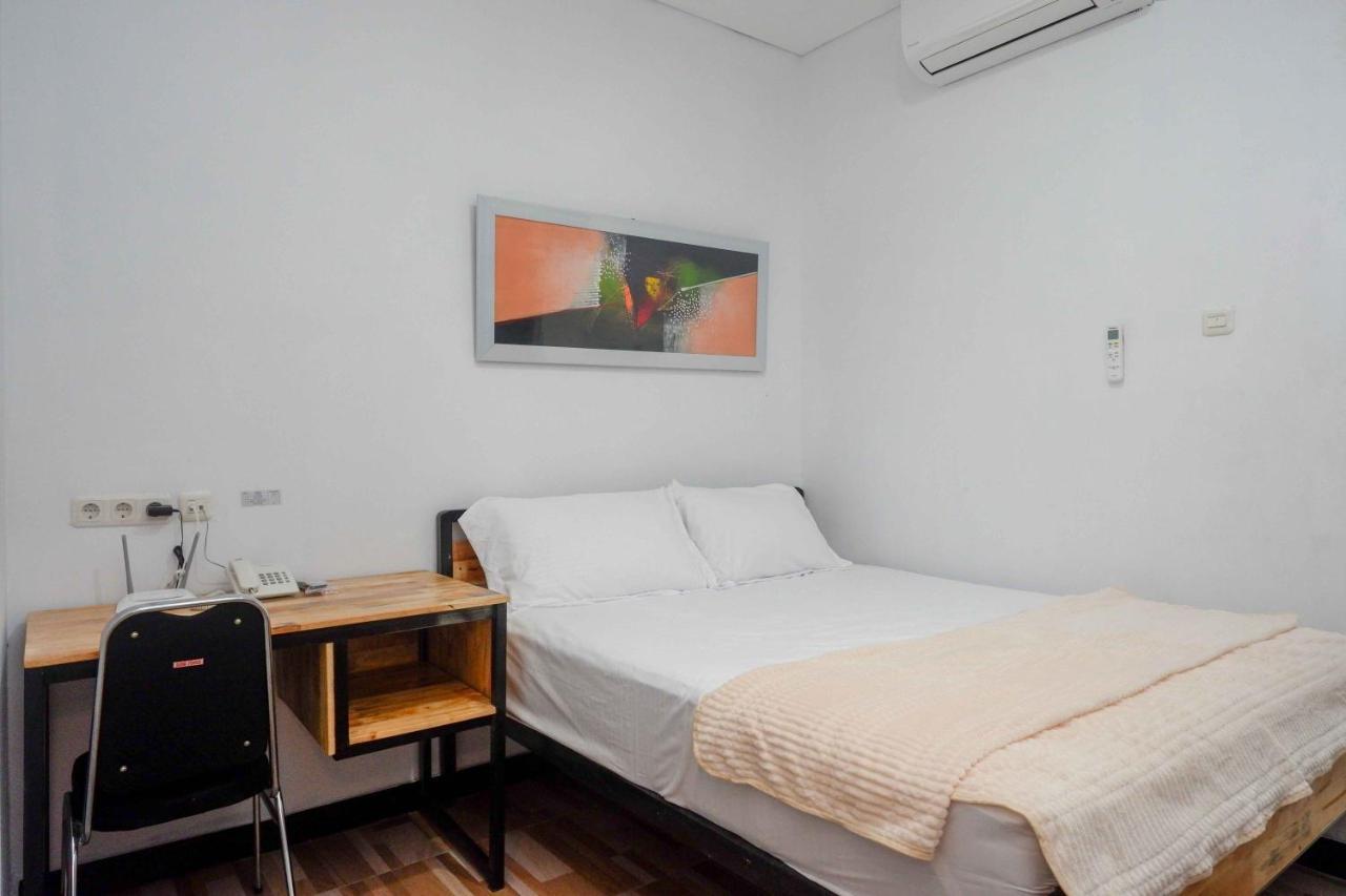 Reddoorz Plus Near Patung Kuda Undip Jatingaleh المظهر الخارجي الصورة