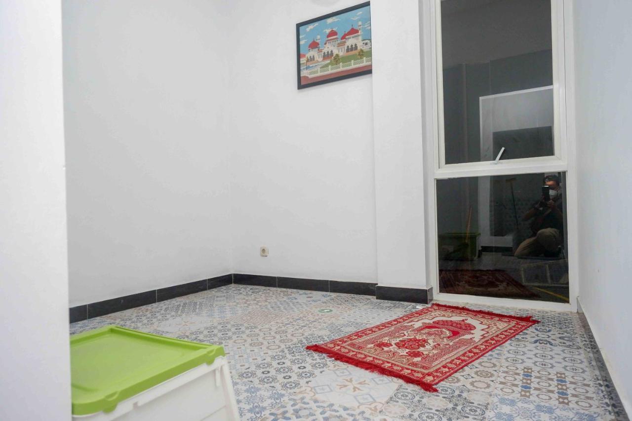 Reddoorz Plus Near Patung Kuda Undip Jatingaleh المظهر الخارجي الصورة