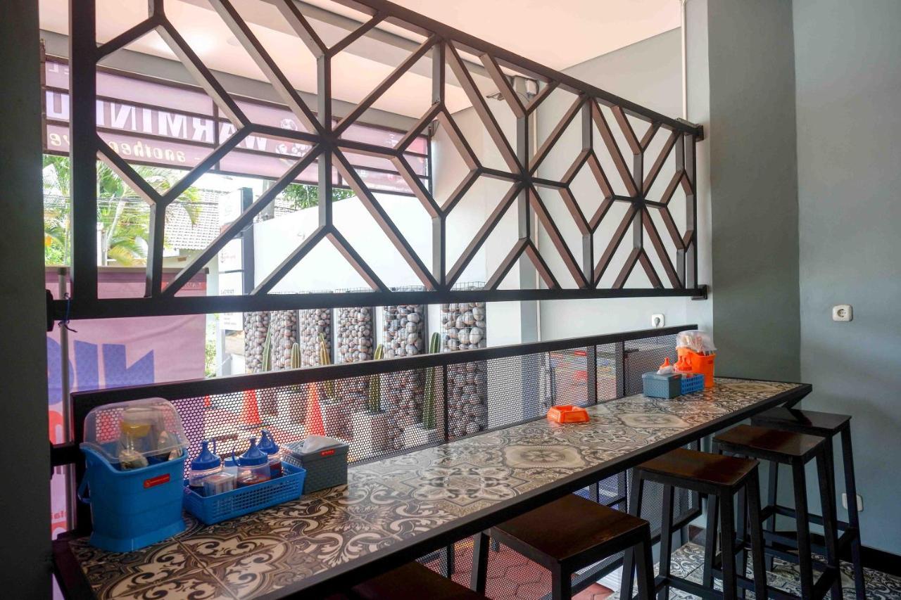 Reddoorz Plus Near Patung Kuda Undip Jatingaleh المظهر الخارجي الصورة
